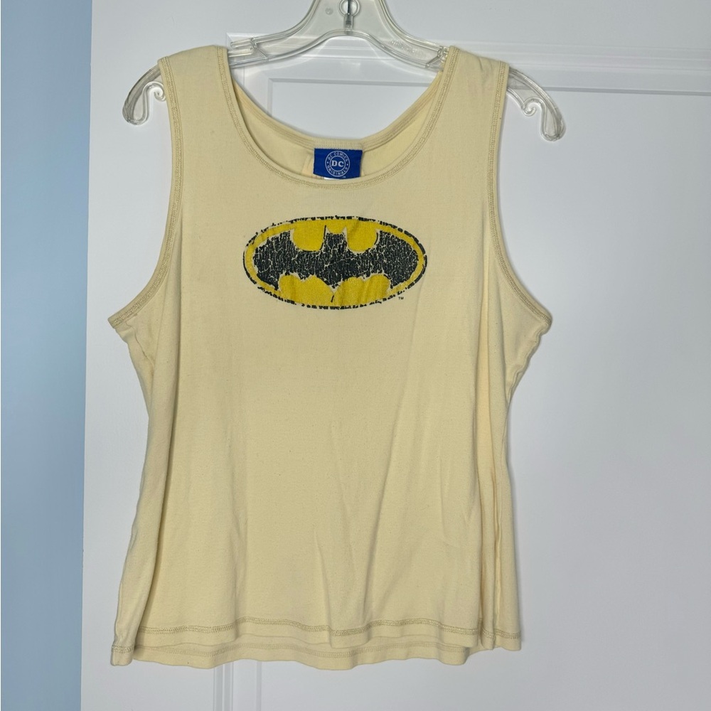 🍓6/$15🍓 Pale Yellow Batman Pajama Shirt